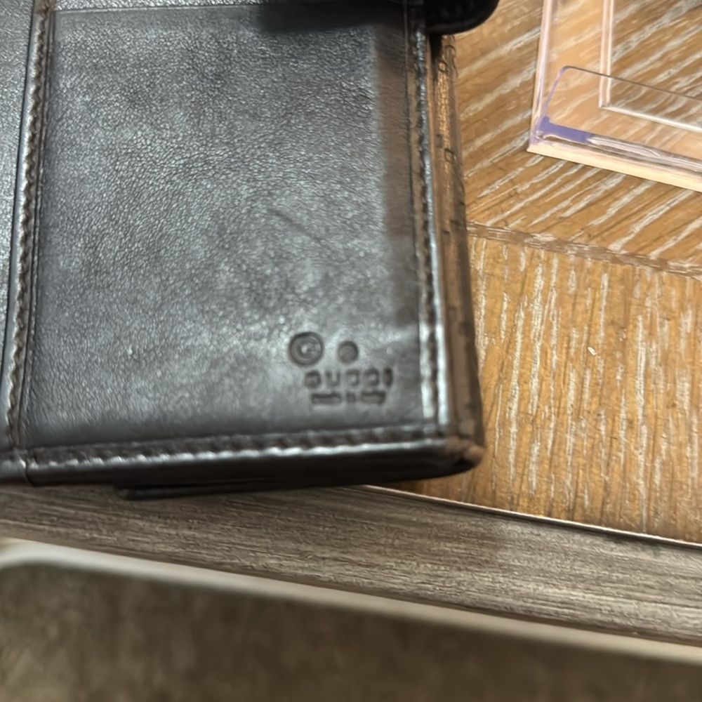 Gucci Black Embossed Leather Wallet - Picture 8 of 10